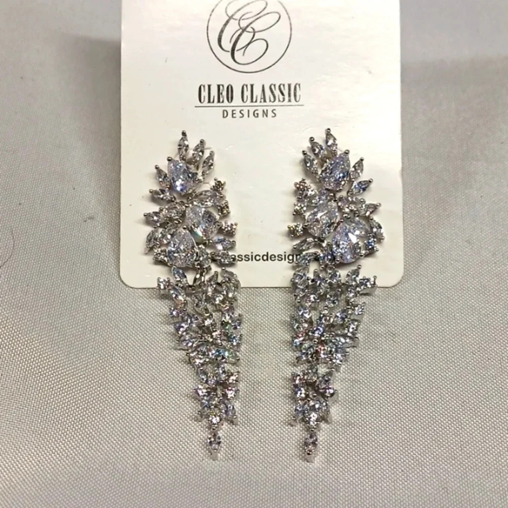 NWT Bridal chandelier earrings